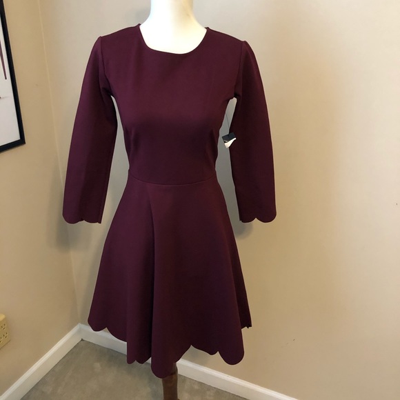 Lulus Dresses & Skirts - NWT Lulus burgundy dress size small